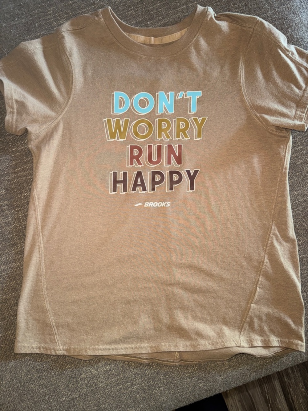 Brooks Taupe Tee with Multicolor 'Don't Worry Run Happy' Graphic